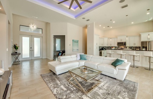 Yacht Club Villa | Villa Aesthetic, extravagant villa in yacht club area, south facing