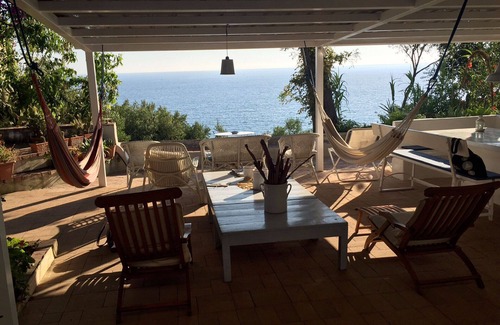 Caprioli Villa | Villa Agave en Pisciotta-Palinuro con vistas panorámicas y acceso a la playa