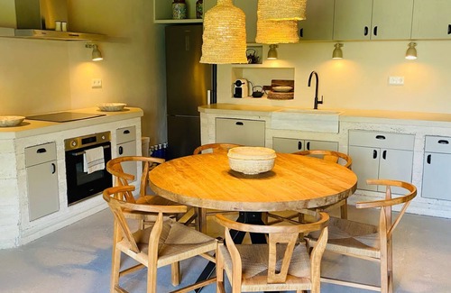 Age Villa | Villa Age con Chimenea & Porche
