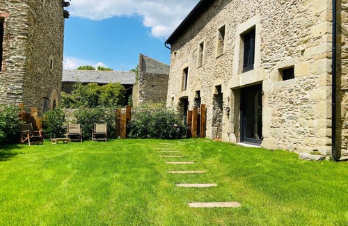 Age Villa | Villa Age con Chimenea & Porche