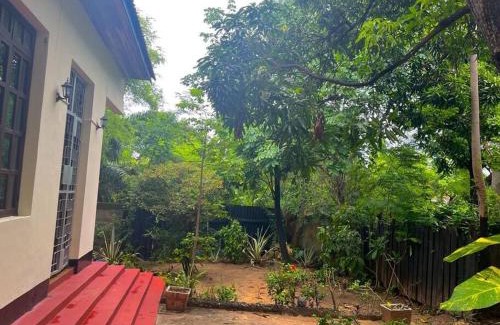 Dar es Salaam Villa | Villa Aimée - Spacious Home with a Garden