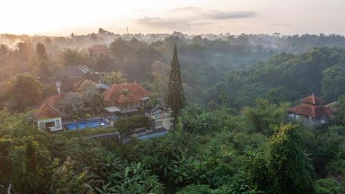 Batuan Villa | Villa Air Terjun Bucuan