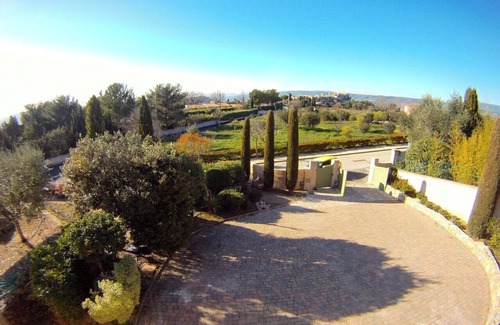 Village of Castellet Villa | Villa Santa Fé, aire acondicionado, piscina climatizada, el paraíso de los niños, WIFI, Vistas