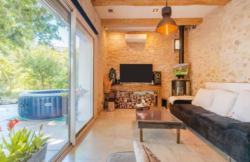 Grand Sud Villa | Villa 'Aix En Provence' con terraza privada, Wi-Fi y aire acondicionado