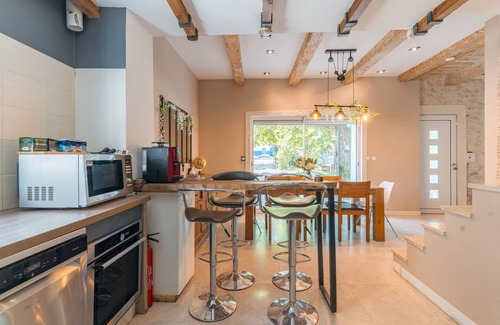 Grand Sud Villa | Villa 'Aix En Provence' con terraza privada, Wi-Fi y aire acondicionado