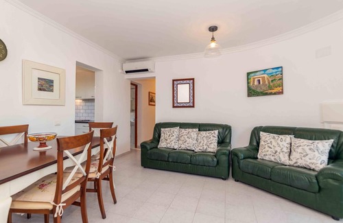 S'Algar Villa | Villa Alberto. Esta espaciosa villa recientemente reformada está situada en una zona tranquila.