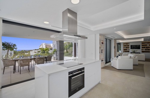 Nueva Milla de Oro Villa | Villa Alejandra