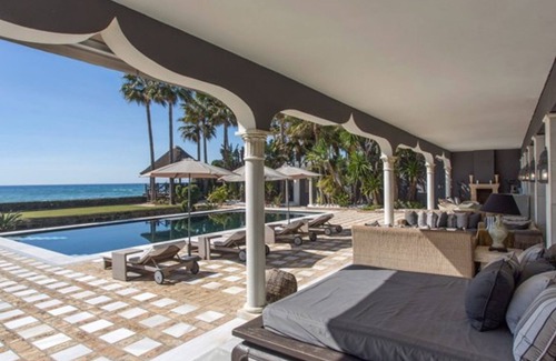 Marbella Villa | Villa Alessia 7 Bedrooms Elegant Villa Just in Front of the sea - Villas for Rent in Marbella Spain