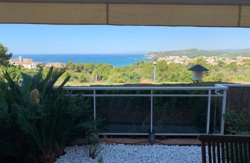 Altafulla Casa | Villa Alex Altafulla Hermosa casa con espectaculares vistas al mar y a tocar de una idílica calita