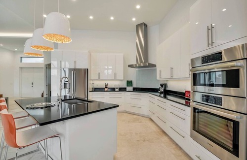 Pelican Chalet De Esquí | Casa de vacaciones de nueva construcción de alta gama con exposición occidental