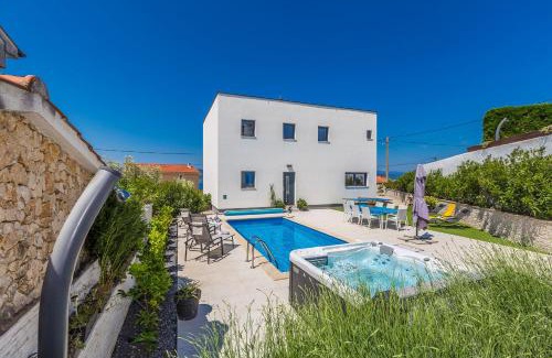 Linardici Villa | Villa ALMA