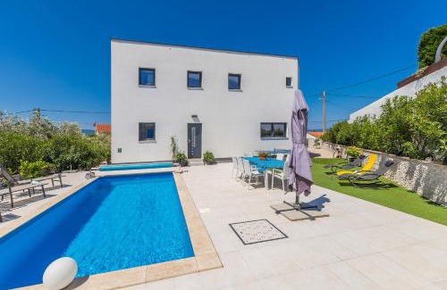Linardici Villa | Villa ALMA