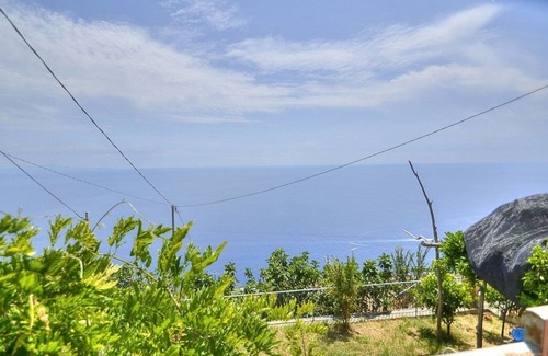 San Michele Casa | Villa Almerina: Una elegante y acogedora casa independiente de tres pisos frente al sol y al mar.