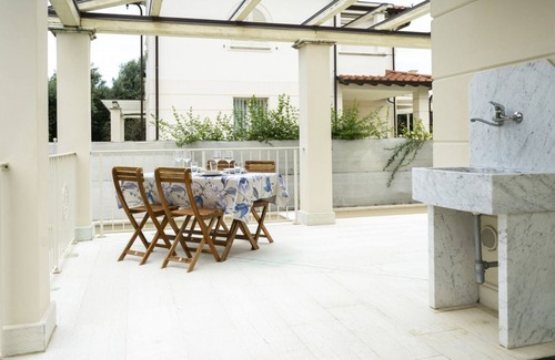 Querceta Villa | Villa Amanda By MMega