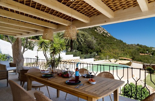 Arzachena Villa | Villa 'Amata' con vistas al mar, Wi-Fi y aire acondicionado