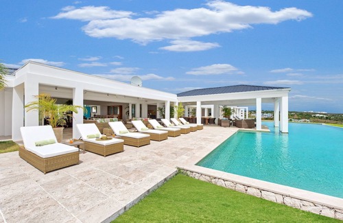 Plum Bay Villa | Villa Ambiance Summar