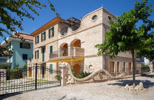 San Benedetto del Tronto Apartamento | Villa Antolina Apartments - Yellow Suite by Host Hero