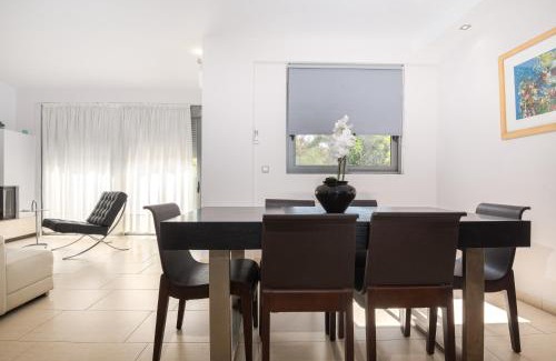 Vari Villa | Villa Anavil - Boutique Coastal Retreat in Varkiza