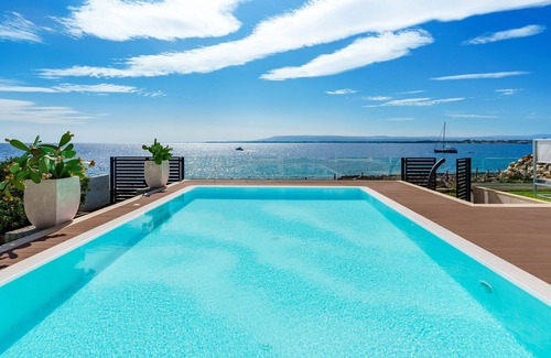 Plemmirio Villa | Villa con piscina climatizada en Siracusa, Sicilia, Italia para 8 personas