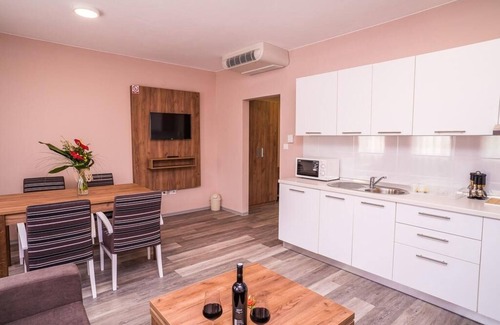 Vrelo Korenicko Cama Y Desayuno | Villa Angy