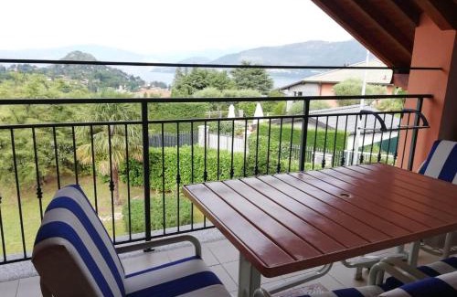 Porto Valtravaglia Apartamento | Villa Anna