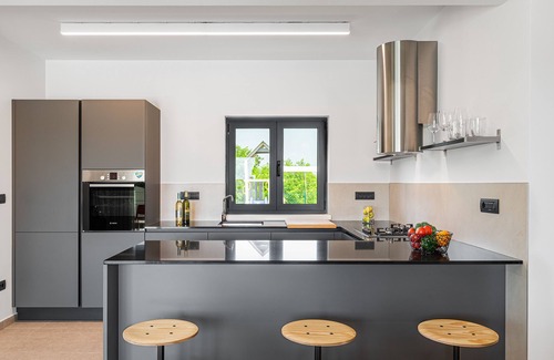Vrvari Villa | Villa Anni **** in Porec, TOP villa with private pool and sea view