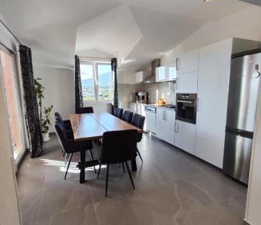 Kastel Stari Apartamento | Villa Apartments Brečić 1