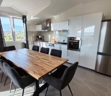 Kastel Stari Apartamento | Villa Apartments Brečić 1