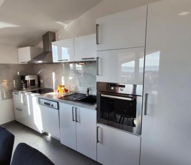 Kastel Stari Apartamento | Villa Apartments Brečić 1