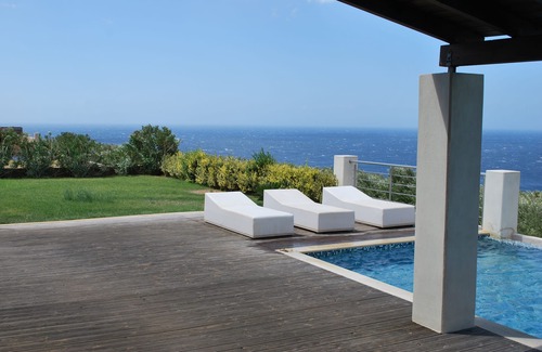 Livadia Villa | Villa Aphrodite - Keramoti Villas
