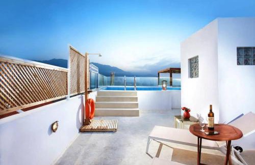 Filaki Villa | Villa Archontiki, with rooftop pool and stunning panoramic views!