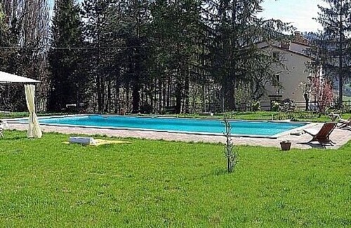 Montone Villa | Villa Aria: una espléndida villa histórica de cuatro pisos rodeada de prados y verdes colinas.