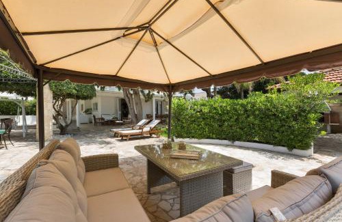 Torre Lapillo Villa | Villa Ariel by BarbarHouse