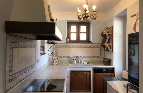 Sarzana Villa | VILLA ARTE 12 PAX Casa de campo de lujo con piscina, barbacoa WiFi cerca de 5 Terre