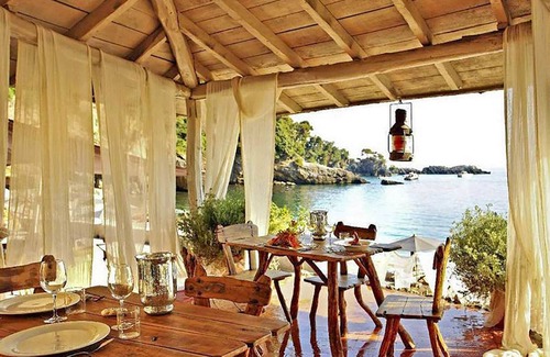Sarzana Villa | VILLA ARTE 12 PAX Casa de campo de lujo con piscina, barbacoa WiFi cerca de 5 Terre