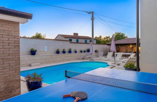 Vrznaveri Villa | Villa Artist
