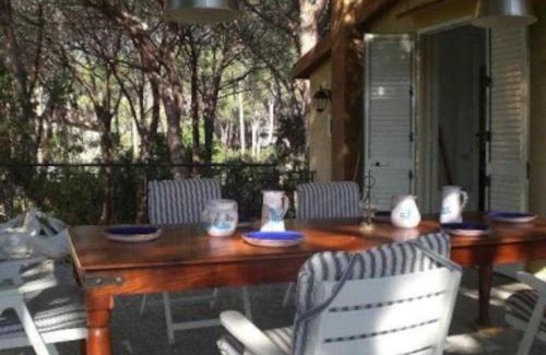 Santa Margherita di Pula Apartamento | Villa Aurelia, 70m from the sea