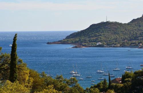 Saint-Raphael Villa | Villa Aurlie Sea View, 500m To Beach And Shops