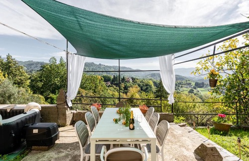 Mologno Villa | Villa Australis