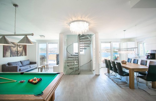 Okrug Gornji Villa | Villa Avalon
