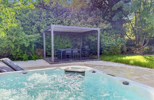Triel-sur-Seine Casa | Villa avec jacuzzi, sauna&cinéma