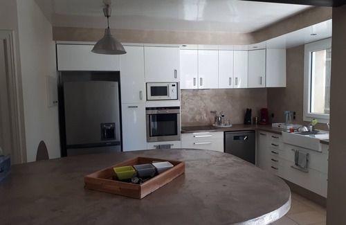 Cairanne Casa | Villa Avec Piscine et Cuisine D'été, au Cœur de la Route des Vins en Vaucluse