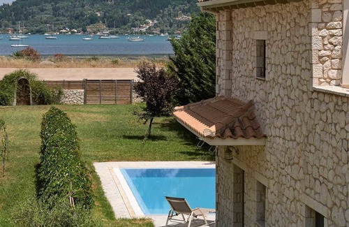 Vlicho Villa | Villa 'Avesta Private Villas - Niovi' con vistas al mar, piscina privada y aire acondicionado