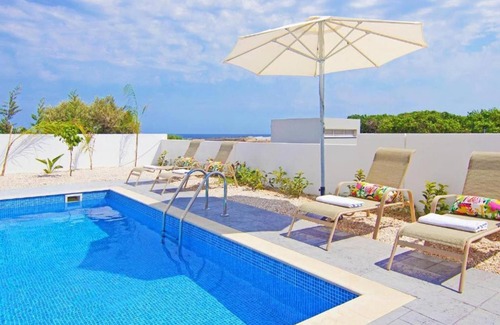Kapparis Villa | Villa Avian in Paralimni