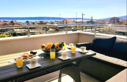 Kastela Apartamento | Villa Axioma 4-Star Luxury Villa, 2 apartments, Sea View , close to beach, sea view terrace