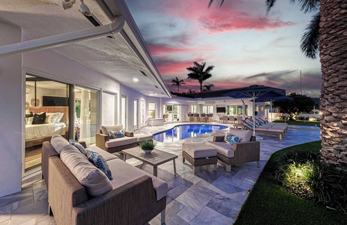 Bermuda Riviera Casa | Villa Azul – Coastal Oasis | 5-Min Walk to Beach & Waterfront Living
