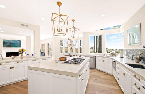 Central Malibu Casa | Villa Azure The Beverly Hills hotel vibe in Malibu