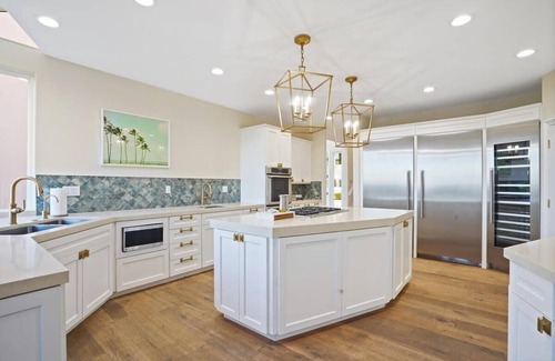 Central Malibu Casa | Villa Azure The Beverly Hills hotel vibe in Malibu