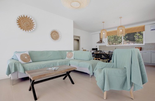 Vasilikos Villa | Villa 'Azzure Vista' con piscina privada, Wi-Fi y aire acondicionado