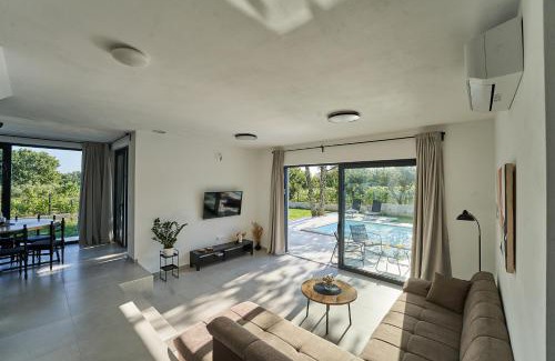 Mugeba Villa | Villa Barbara in Porec for 6 people with private pool & only 1 km from beach